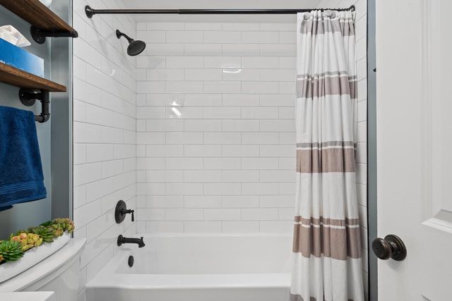 N3311 Queen ROAD, Lake Geneva, WI 53147