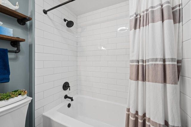 N3311 Queen ROAD, Lake Geneva, WI 53147
