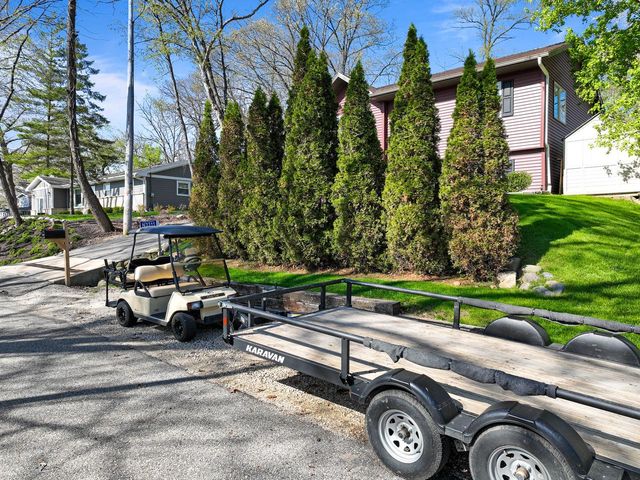N3311 Queen ROAD, Lake Geneva, WI 53147