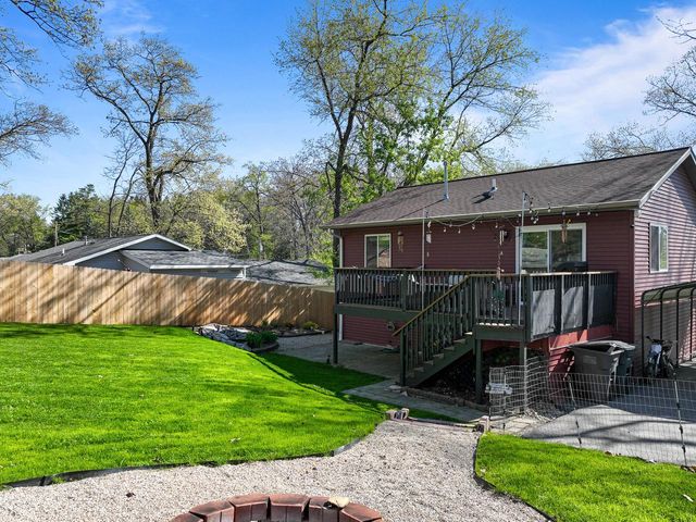 N3311 Queen ROAD, Lake Geneva, WI 53147