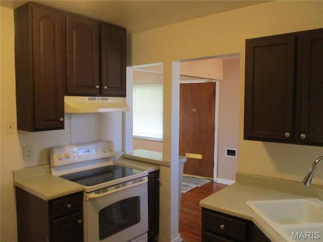 4410 Marcus Avenue, St Louis, MO 63115