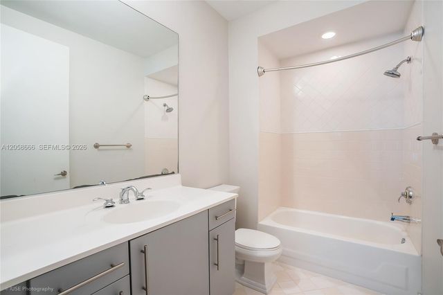 365 SE 6th Ave 308, Delray Beach, FL 33483