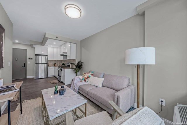 163-07 72 Avenue 2A, Fresh Meadows, NY 11365