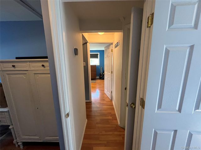 49 Flagstone Lane, Westbury, NY 11590