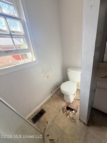 354 Walthall Street, Grenada, MS 38901