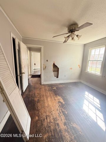 354 Walthall Street, Grenada, MS 38901