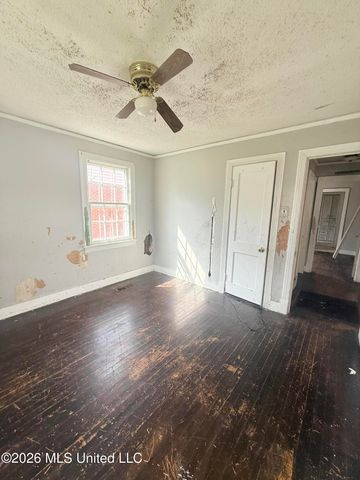 354 Walthall Street, Grenada, MS 38901