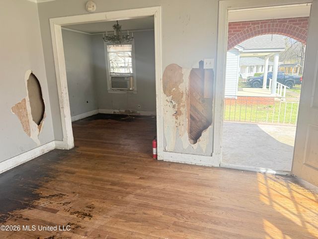 354 Walthall Street, Grenada, MS 38901