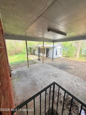 354 Walthall Street, Grenada, MS 38901