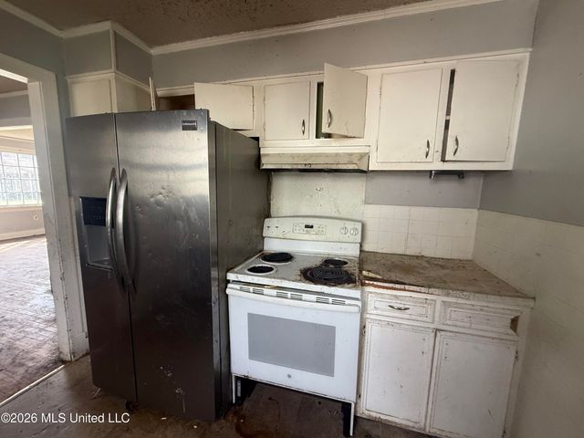 354 Walthall Street, Grenada, MS 38901