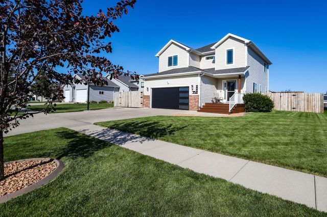 4509 W 11th Street W, West Fargo, ND 58078