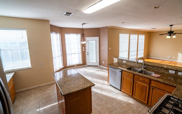 4800 Grainger Trail, Fort Worth, TX 76137