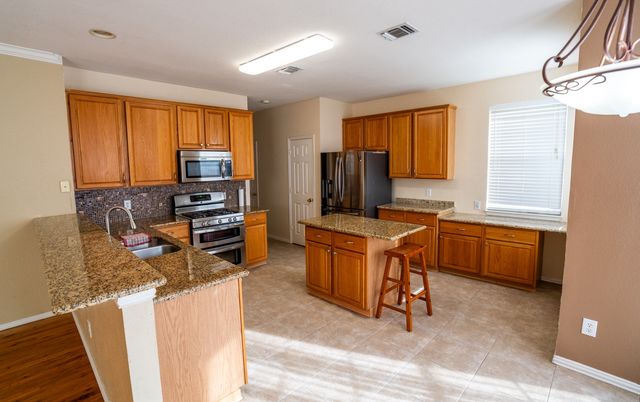 4800 Grainger Trail, Fort Worth, TX 76137