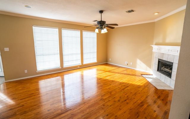 4800 Grainger Trail, Fort Worth, TX 76137