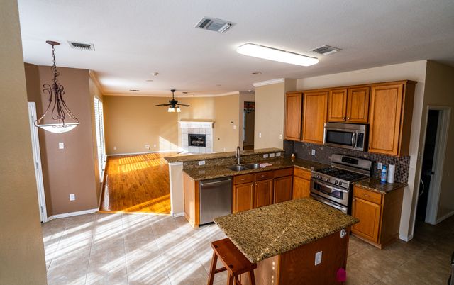 4800 Grainger Trail, Fort Worth, TX 76137