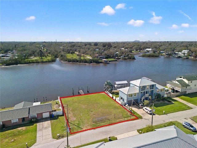 8603 MAGNOLIA STREET, Gibsonton, FL 33534
