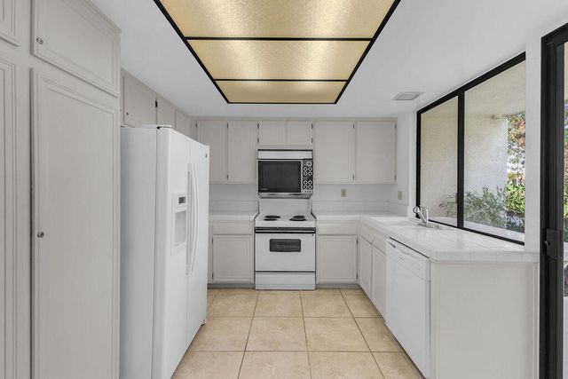 84 Avenida Las Palmas, Rancho Mirage, CA 92270