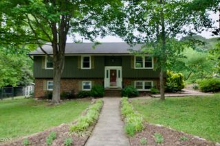 1201 Sturdivant Drive, Cary, NC 27511