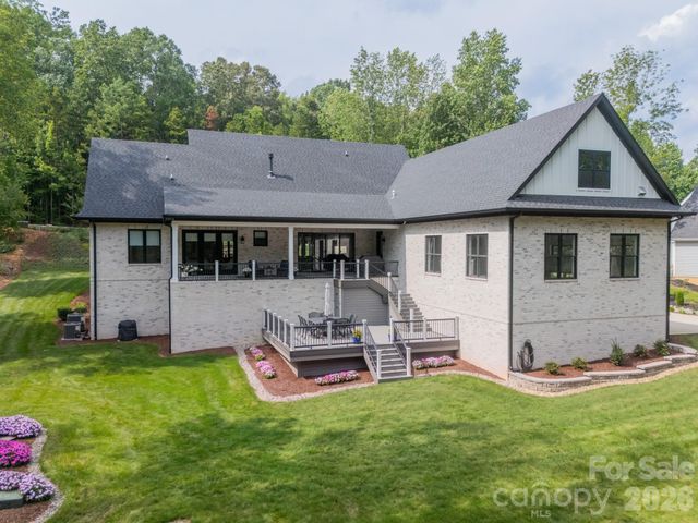 1725 Turtlewood Drive, Waxhaw, NC 28173