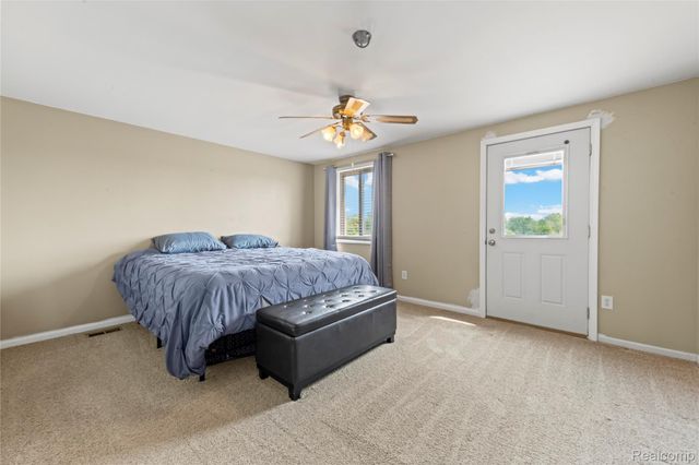 17621 Brentwood Drive, Riverview, MI 48193