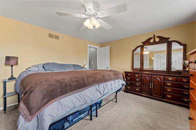 17621 Brentwood Drive, Riverview, MI 48193
