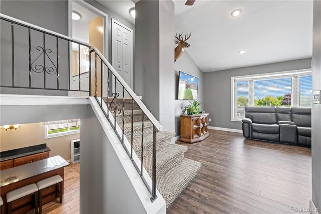17621 Brentwood Drive, Riverview, MI 48193