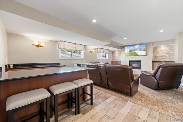 17621 Brentwood Drive, Riverview, MI 48193