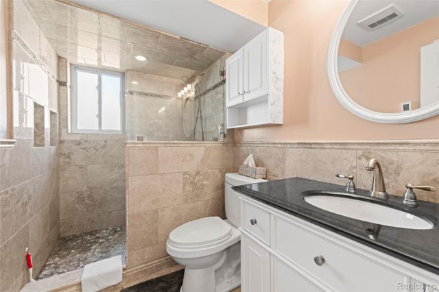 17621 Brentwood Drive, Riverview, MI 48193
