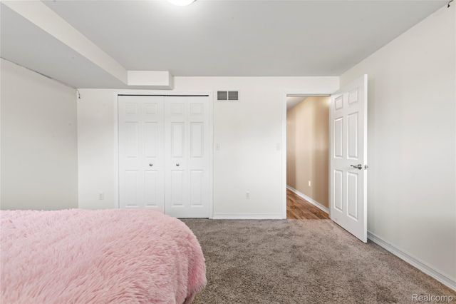 17621 Brentwood Drive, Riverview, MI 48193