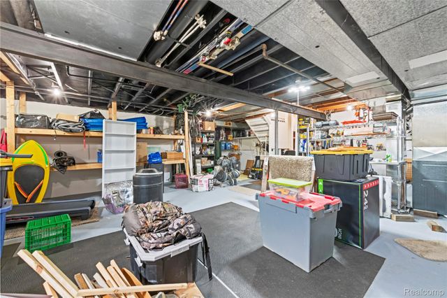 17621 Brentwood Drive, Riverview, MI 48193