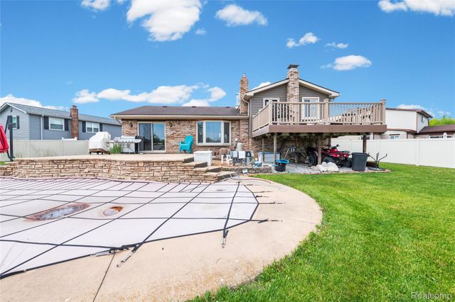 17621 Brentwood Drive, Riverview, MI 48193