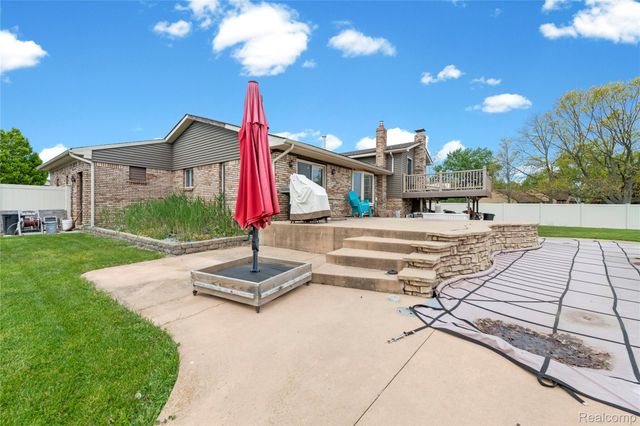 17621 Brentwood Drive, Riverview, MI 48193