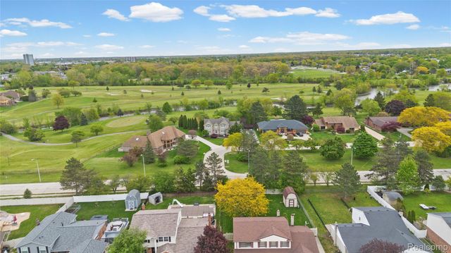 17621 Brentwood Drive, Riverview, MI 48193