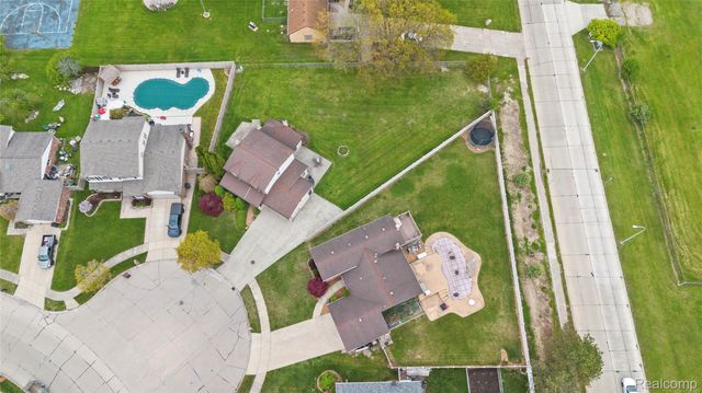 17621 Brentwood Drive, Riverview, MI 48193