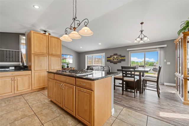 17621 Brentwood Drive, Riverview, MI 48193
