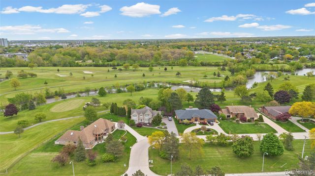 17621 Brentwood Drive, Riverview, MI 48193
