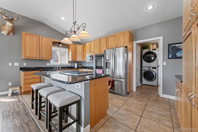 17621 Brentwood Drive, Riverview, MI 48193