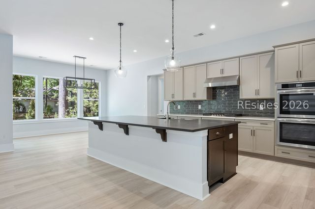 26 Longwood Dr, Okatie, SC 29909