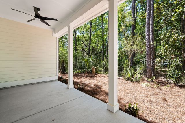 26 Longwood Dr, Okatie, SC 29909