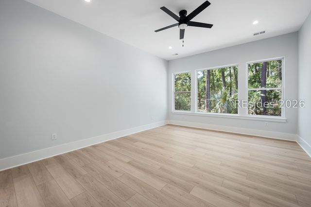 26 Longwood Dr, Okatie, SC 29909