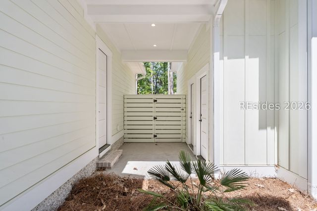 26 Longwood Dr, Okatie, SC 29909