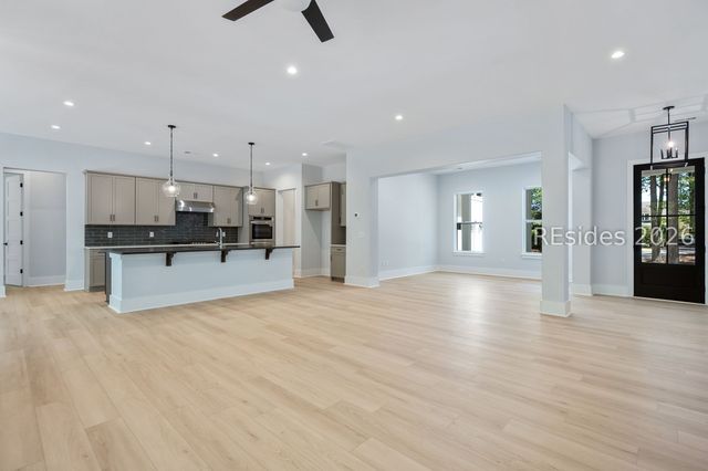 26 Longwood Dr, Okatie, SC 29909