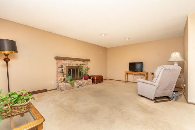 502 Highland Drive, Chanhassen, MN 55317