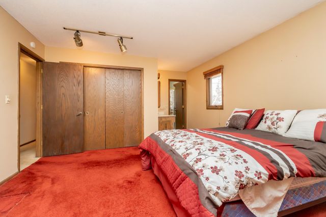 502 Highland Drive, Chanhassen, MN 55317