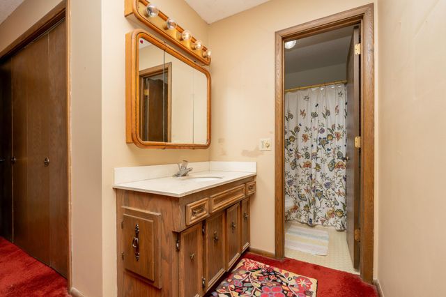 502 Highland Drive, Chanhassen, MN 55317