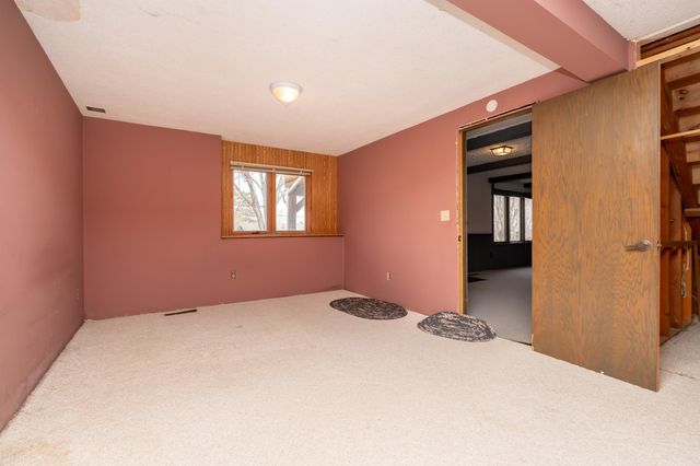 502 Highland Drive, Chanhassen, MN 55317