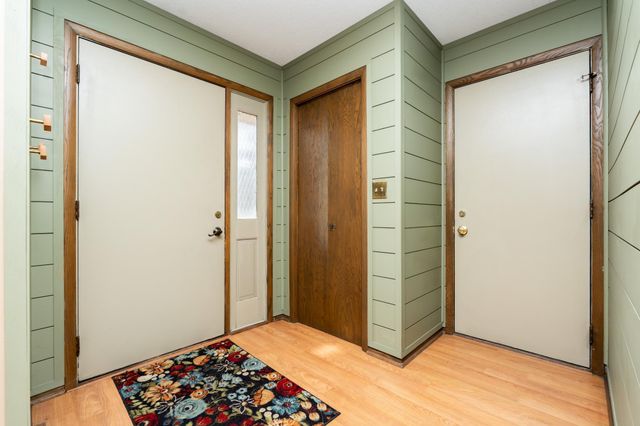 502 Highland Drive, Chanhassen, MN 55317