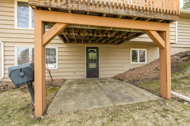 502 Highland Drive, Chanhassen, MN 55317