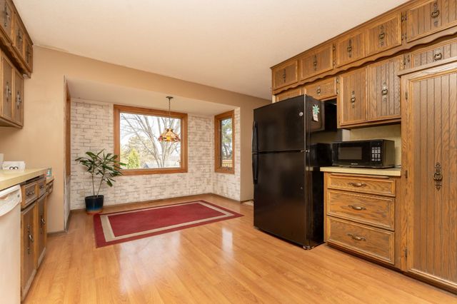 502 Highland Drive, Chanhassen, MN 55317