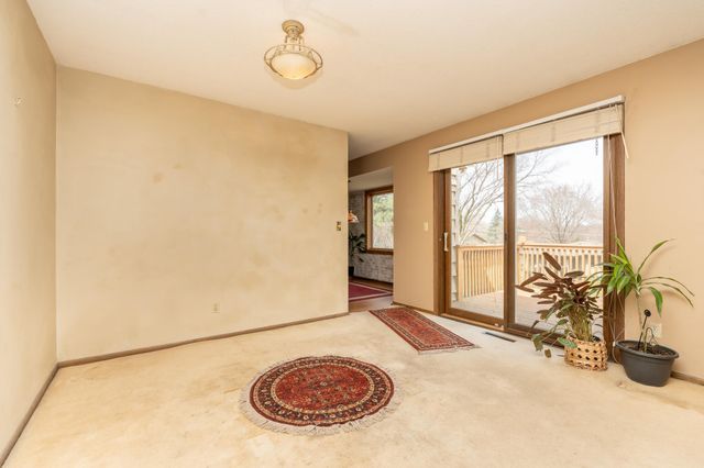 502 Highland Drive, Chanhassen, MN 55317